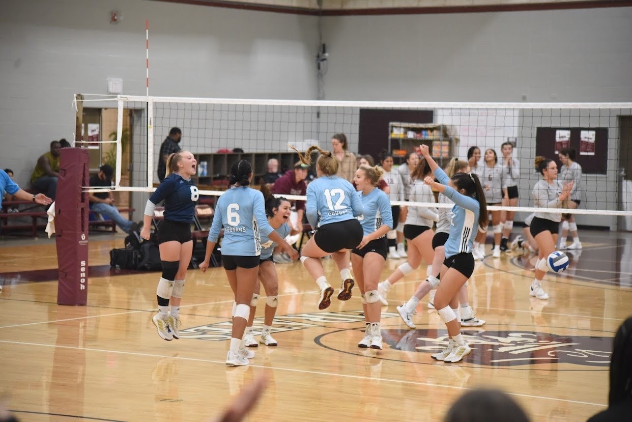 Cougar Volleyball Claws Pirates in Victoria