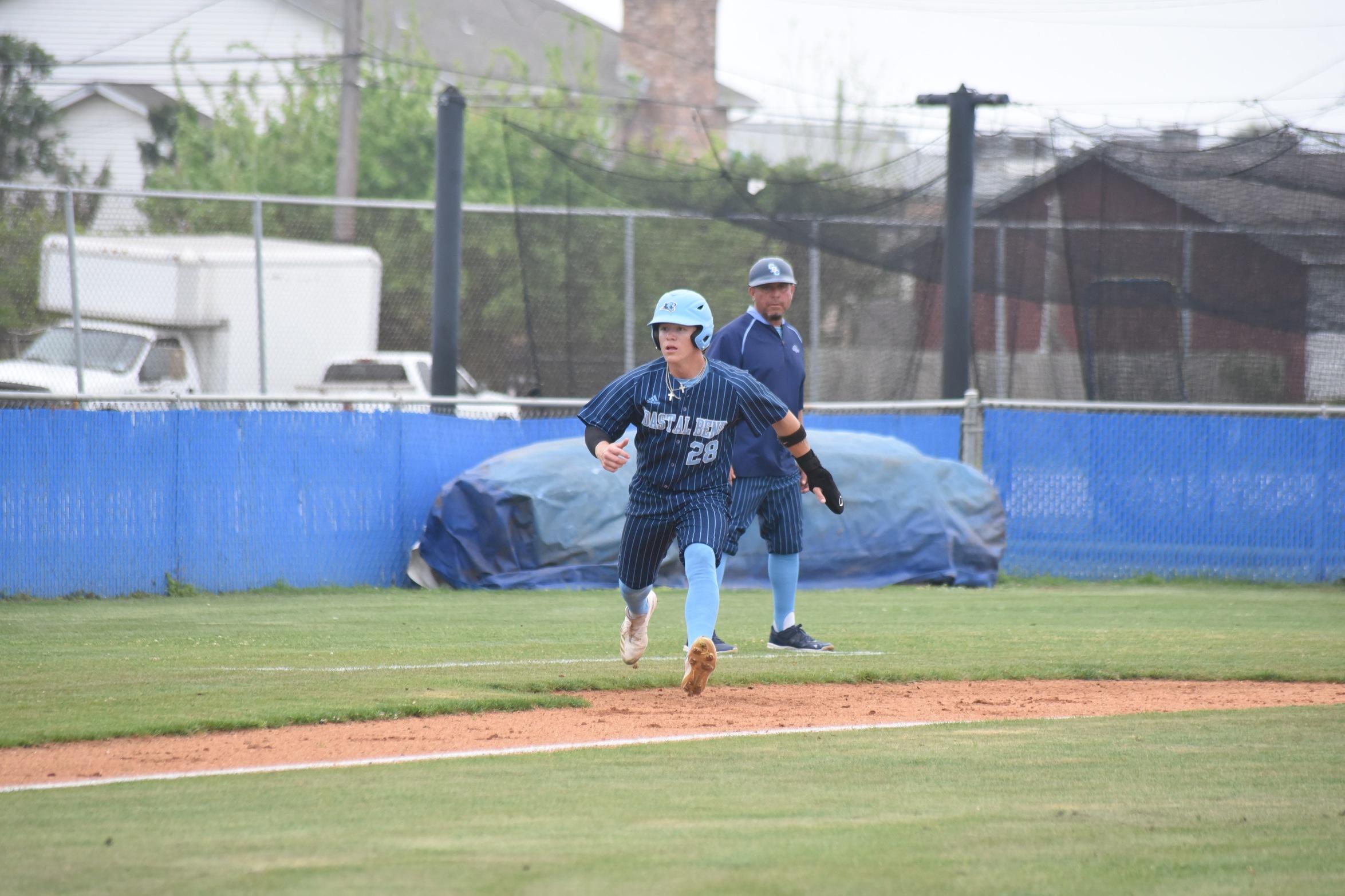 Cougars Split Four Game Series with Whitecaps